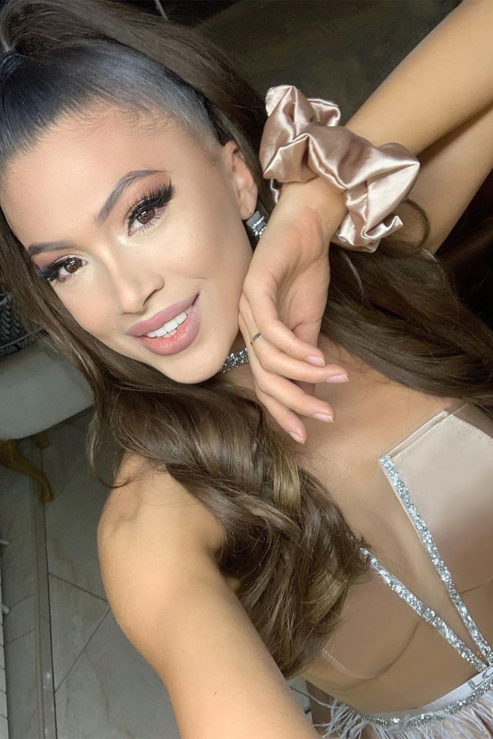 МИНИ РОКЛЯ CECILE САТЕН ТЮЛ ЗЛАТЕН МИНИ РОКЛЯ CECILE САТЕН ТЮЛ ЗЛАТЕН