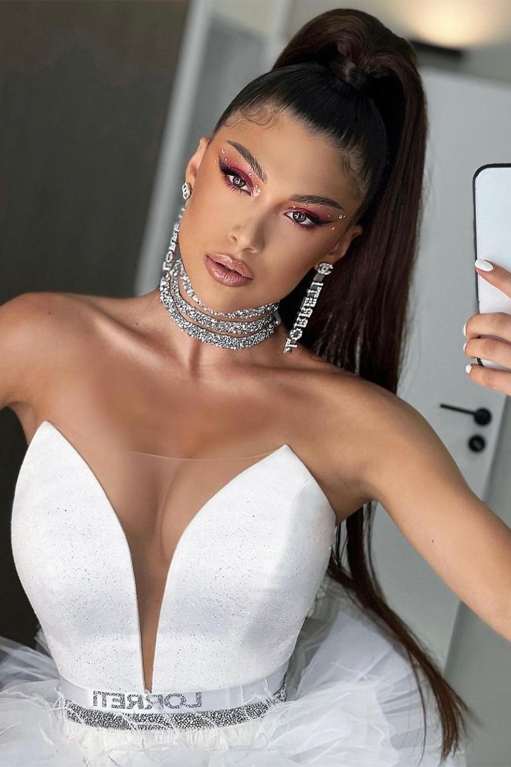 МИНИ РОКЛЯ AMORE ПАЙЕТИ ТЮЛ БЯЛ МИНИ РОКЛЯ AMORE ПАЙЕТИ ТЮЛ БЯЛ