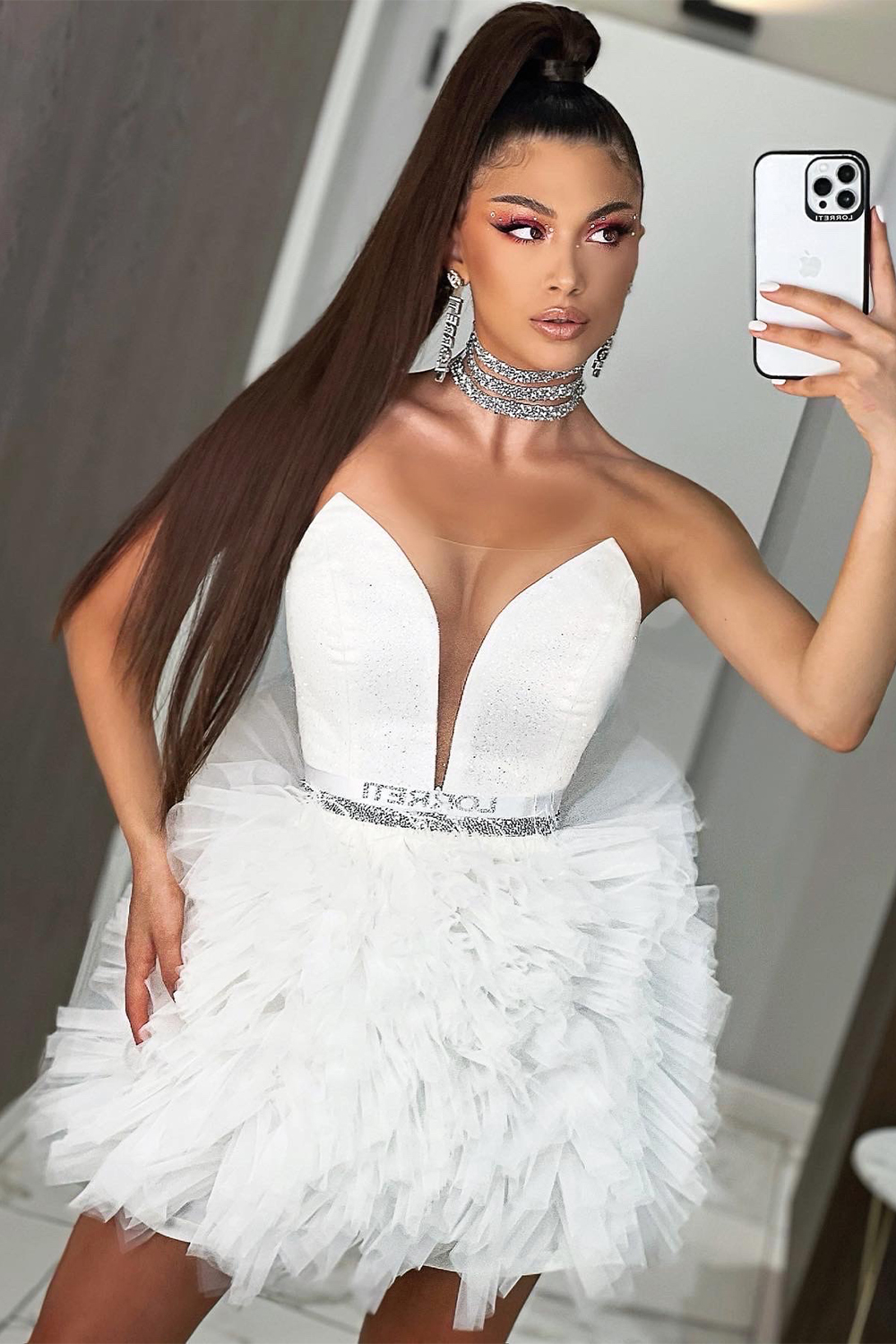 МИНИ РОКЛЯ AMORE ПАЙЕТИ ТЮЛ БЯЛ МИНИ РОКЛЯ AMORE ПАЙЕТИ ТЮЛ БЯЛ
