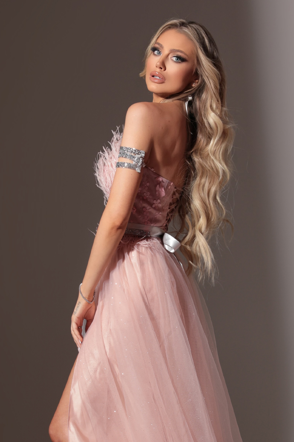 МAXI VESTITO PENELOPE PIUME BROCCATO DI TULLE ROSA CIPRIA МAXI VESTITO PENELOPE PIUME BROCCATO DI TULLE ROSA CIPRIA