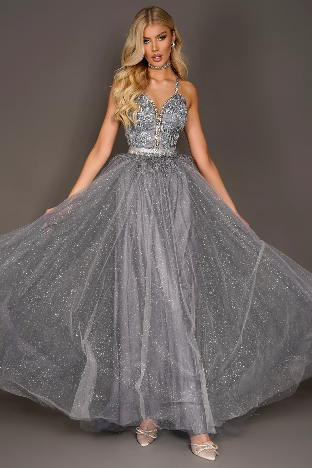 MAXI VESTIDO CANDICE ЕNCAJE BROCADO DE TUL GRIS OSCURO MAXI VESTIDO CANDICE ЕNCAJE BROCADO DE TUL GRIS OSCURO