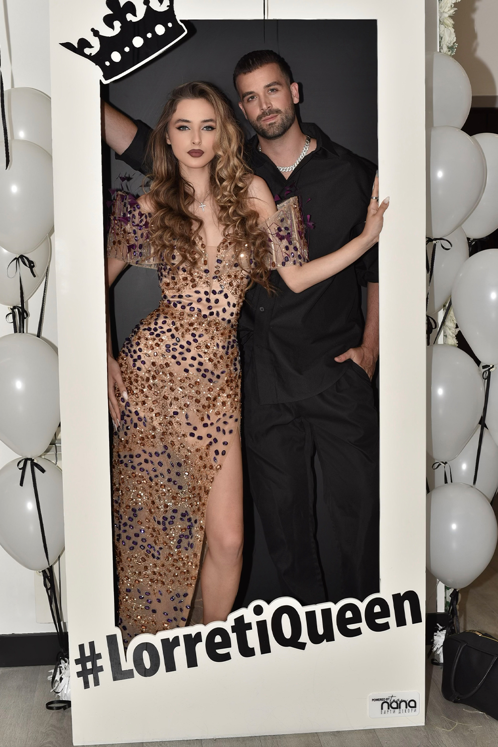 ДЪЛГА РОКЛЯ RED CARPET КАМЪНИ ЗЛАТЕН И ЛИЛАВ ДЪЛГА РОКЛЯ RED CARPET КАМЪНИ ЗЛАТЕН И ЛИЛАВ