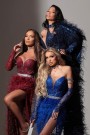 MAXI CONJUNTO TOP CON FALDA Y BUFANDA NOLAN ЕNCAJE BRILLANTE PLUMAS АZUL OSCURO