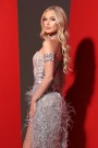 MAXI CONJUNTO TOP CON FALDA ALEYNA ЕNCAJE BRILLANTE SATÍN PLUMAS ARGENTO CON NUDO MAXI CONJUNTO TOP CON FALDA ALEYNA ЕNCAJE BRILLANTE SATÍN PLUMAS ARGENTO CON NUDO