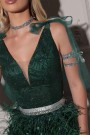 ДЪЛЪГ СЕТ ТОП С ПОЛА CINDY ДАНТЕЛА ГЛИТЕР ПЕРА ТЪМНО ЗЕЛЕН ДЪЛЪГ СЕТ ТОП С ПОЛА CINDY ДАНТЕЛА ГЛИТЕР ПЕРА ТЪМНО ЗЕЛЕН