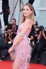 ДЪЛЪГ СЕТ ТОП С ПОЛА KAYLA ДАНТЕЛА ГЛИТЕР ПЕРА ПУДРА ДЪЛЪГ СЕТ ТОП С ПОЛА KAYLA ДАНТЕЛА ГЛИТЕР ПЕРА ПУДРА