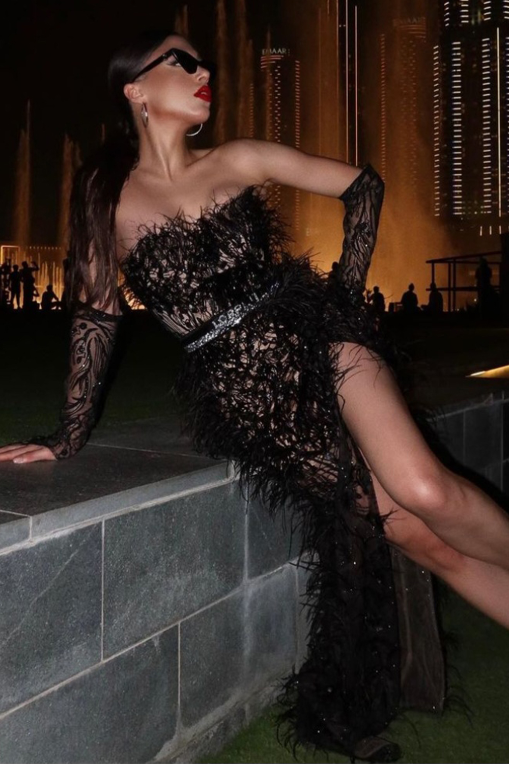 ДЪЛЪГ СЕТ ТОП С ПОЛА FEATHER PRINCESS ДАНТЕЛА ГЛИТЕР ПЕРА ЧЕРЕН С НЮД ДЪЛЪГ СЕТ ТОП С ПОЛА FEATHER PRINCESS ДАНТЕЛА ГЛИТЕР ПЕРА ЧЕРЕН С НЮД